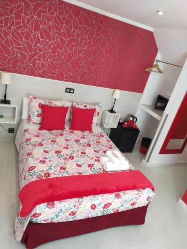 Double Room image 10