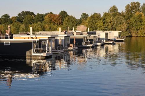 Cozy floating boatlodge "Het Vrijthof"