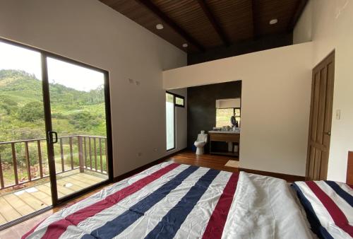 Arte de Plumas birding lodge