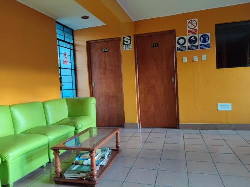 設施, Krusty Hostel B&B in 瓦拉斯