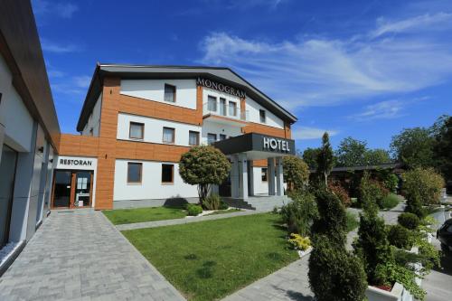 MV MONOGRAM - Hotel - Inđija