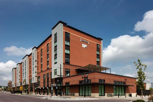 Staybridge Suites - Iowa City - Coralville, an IHG Hotel