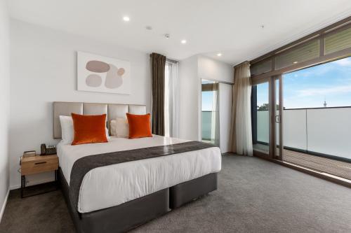 Ramada by Wyndham Newmarket Auckland in بارنل