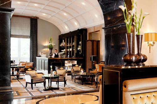 Althoff Grandhotel Schloss Bensberg - image 9