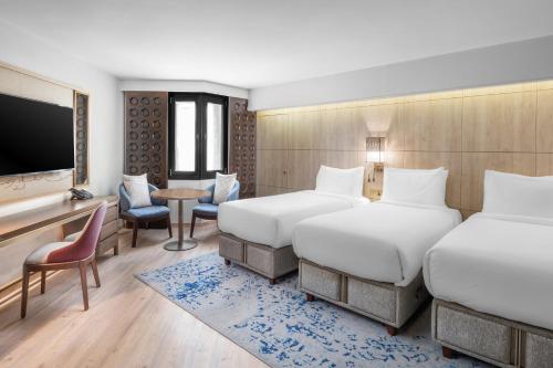 room detail thumbnail 0