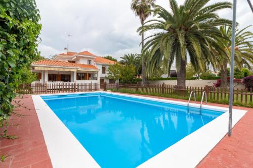 Global Properties, Chalet con piscina en playa Almarda in Sagunto
