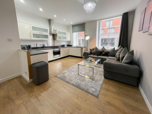 Exquisite 2BR Flat near Central Train Station, Glasgow (photo 3)