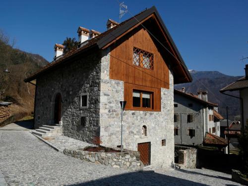  Apartment Cjase dai Fornasirs by Interhome, Pension in Raveo bei Ampezzo