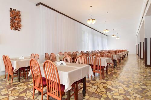 Restaurante, OW Sudety in Szklarska Poreba Town Center