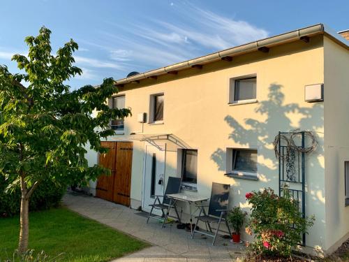Karowlina Cozy House Berlin 1-4 Person 6.5km von Am Feld entfernt