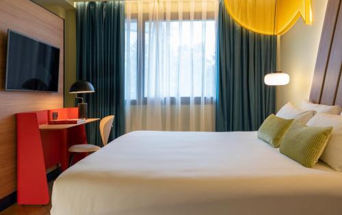 Double Room with Lounge image 3