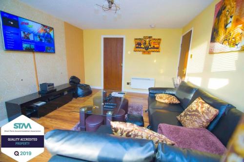 Couple's Denquiet Place Gla Airport 2bd, , Glasgow