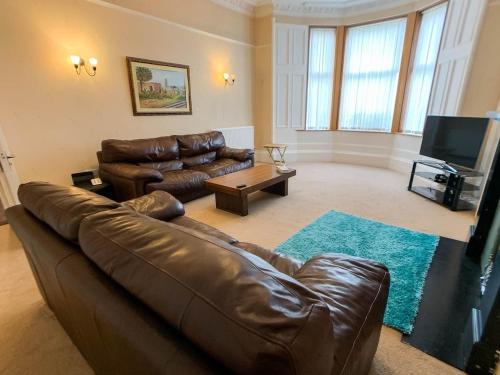 Large Glasgow South Family Home - Free Parking gîte à louer Pollokshields