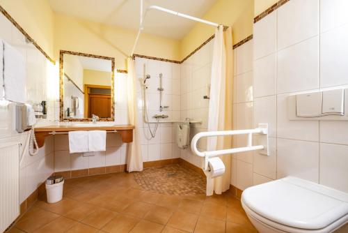 Golf & Therme Sonnenpension Frühstückshotel Burgauberg Stegersbach - image 3