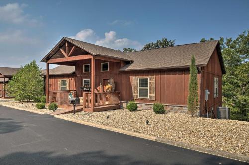 Branson West Cabin with Pool Access and Golfing