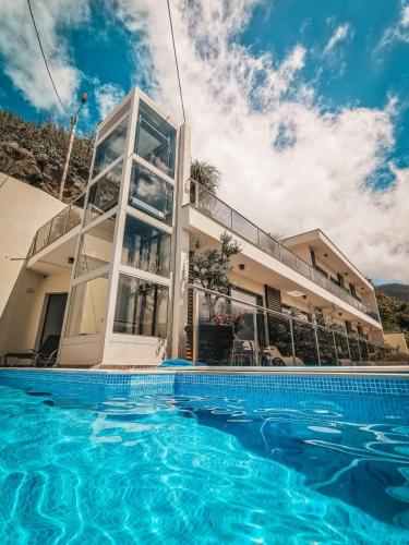 Vista exterior, Guesthouse-theview in Madeira Island