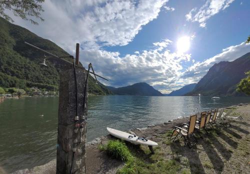 Te huur: 5 persoons chalet aan het Luganomeer - Chalet - Porlezza