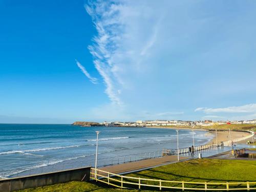 Luxurious Beach Front Apartment In Portrush