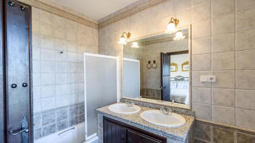 浴室, Casa Maireno Archidona by Ruralidays in 阿切多納