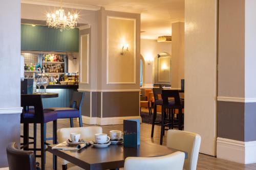 The Burlington Hotel - image 6