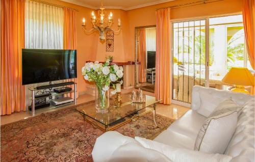  Beautiful Home In Abanilla With Private Swimming Pool, 3 Bedrooms And Outdoor Swimming Pool in Abanilla