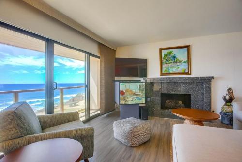 Nautical Themed Oceanfront SS121