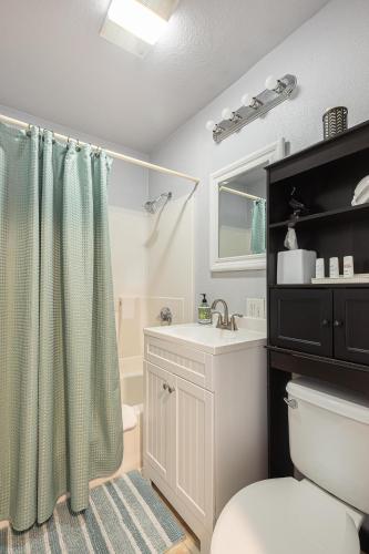 Duplex in Alberta Art District