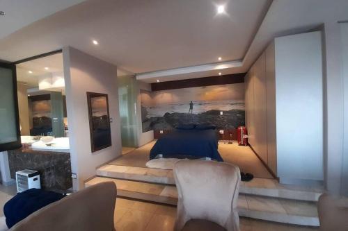 Exquisite Apartment with Jaccuzzi and Cinema.
