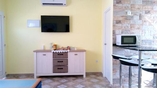 2 bedrooms apartement with shared pool furnished terrace and wifi at Elche 6 km away from the beach