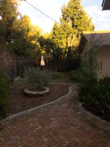 UC Davis JUMBO 4bd/3ba house w/W/D