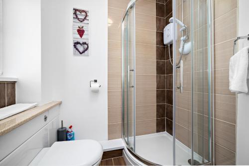 Stay In Cardiff Canton St John's Court Apartment - image 14