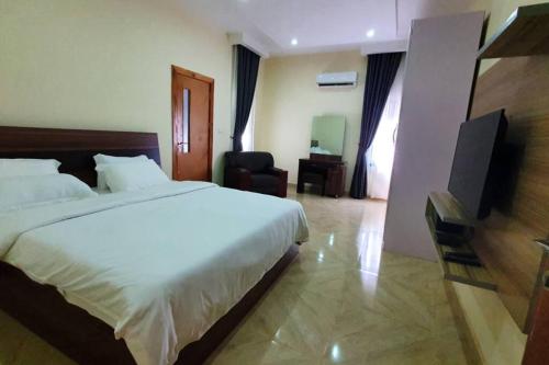 Tastefully Furnished 3 Bedroom Pent Floor Apt, Lekki Lagos. Stiyos Short let Homes