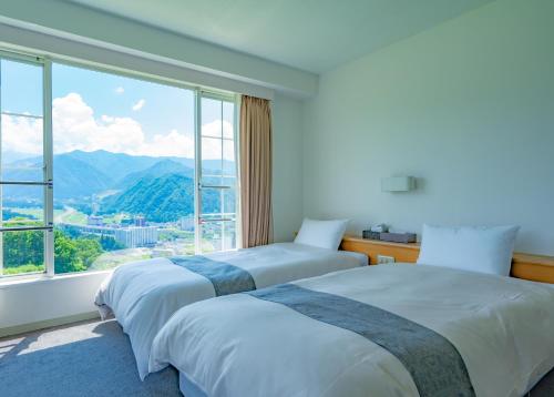 Quadruple Room with Mountain View