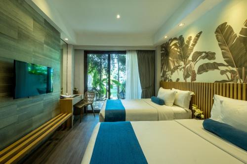 room detail thumbnail 1