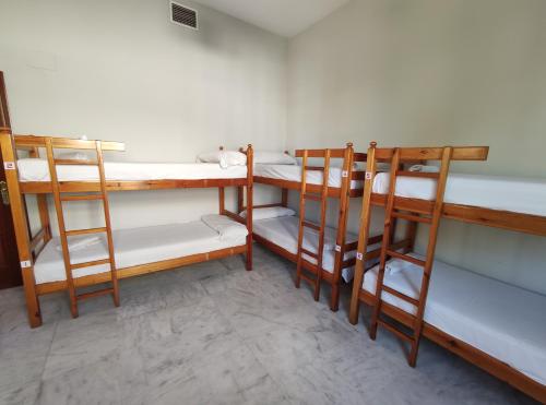 New Samay Hostel – Seville, KY