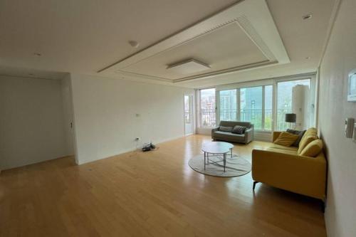 Membership Apartment 4BDR2BATH The Cheongdam