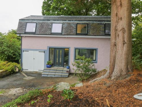Dunaivon Cottage in Rhu