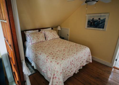 Farmhouse Inn B&B