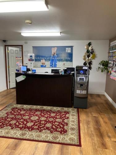 GuestHouse Inn & Suites Montesano - 로비