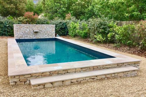 Propriété de charme dans le Luberon avec piscine gîte à louer Les Cordiers
