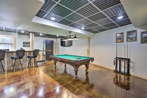 Spacious Hurley Home with Game Room Near Lakes