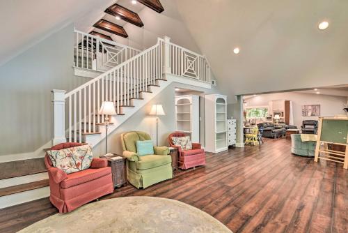 Renovated Lakeside Home with Private Boat Dock! Renovated Lakeside Home with Private Boat Dock!