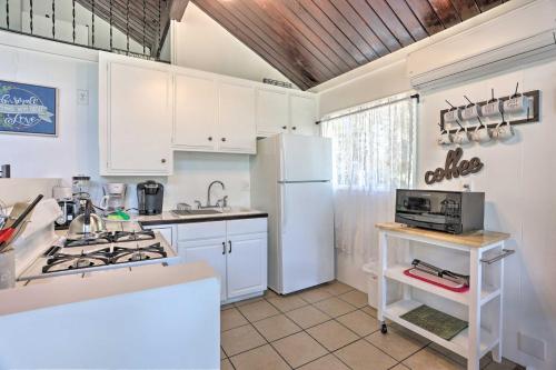 Lake Gregory Getaway Cabin with Deck and Grill! in Crestline, USA