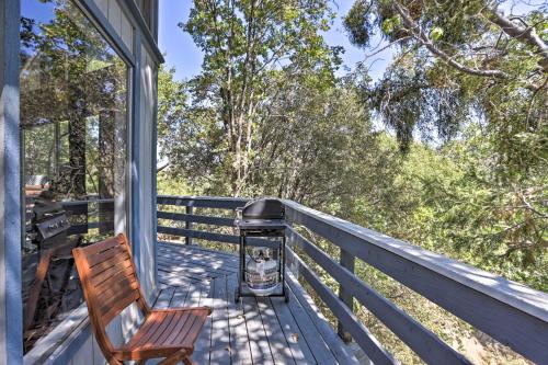 Lake Gregory Getaway Cabin with Deck and Grill! in Crestline, USA