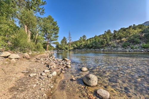 Riverheart Retreat - One-of-a-Kind Villa! in Buena Vista, USA