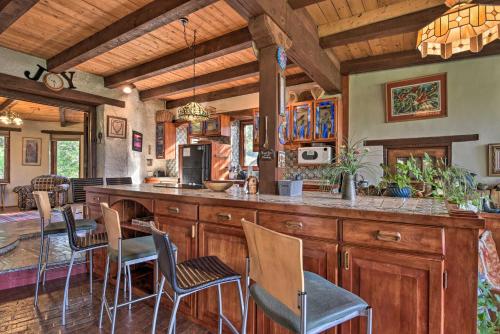 Riverheart Retreat - One-of-a-Kind Villa! in Buena Vista, USA
