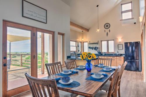 Dreamy Santa Fe Hideaway with Mountain Views! in Santa Fe, USA