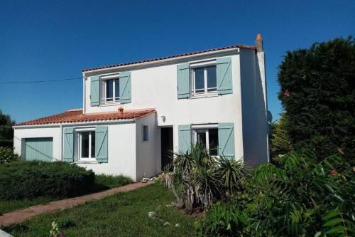 Villa Souzy - chic silence et cosy, à 100m de la Charente et 2km de l'Ocean gîte à louer Saint-Laurent-de-la-Prée