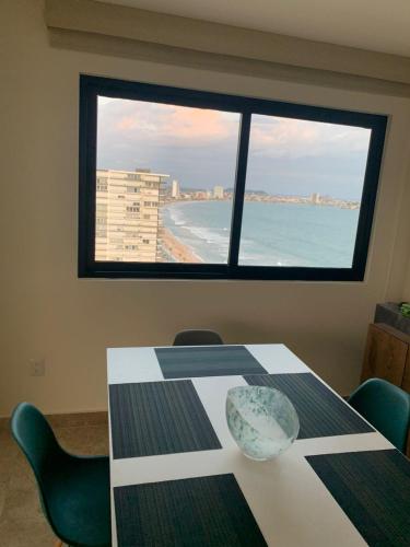 Condominio nuevo de lujo sobre el Malecon de Mazatlan