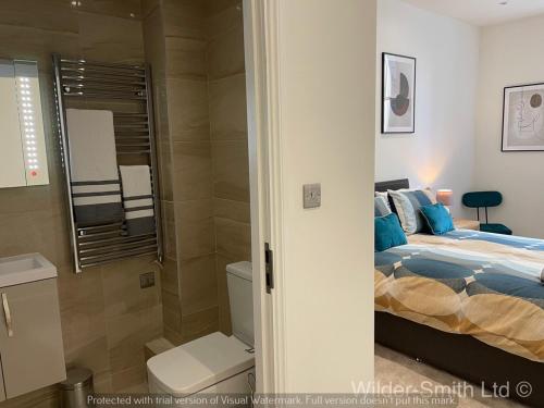 City Centre - 2-Bed - Nottingham - PARKING - image 5